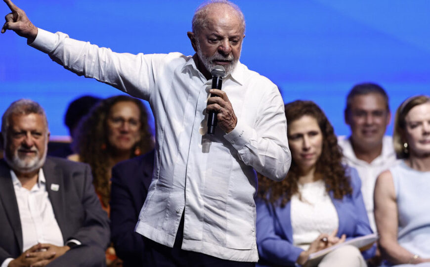 A cinco meses da eleição, Lula tenta se apresentar como inimigo do crime organizado