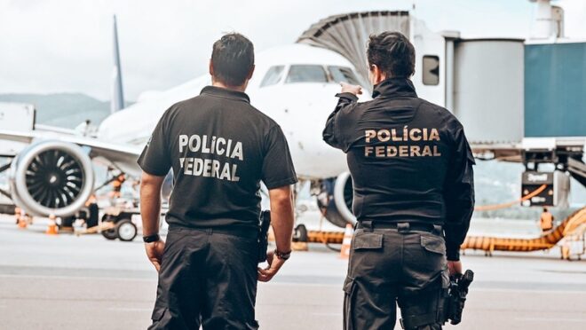 Integrante do grupo hacker de Vorcaro é preso em Dubai e deportado para o Brasil