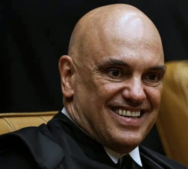 Moraes suspende aplicação da Lei da Dosimetria