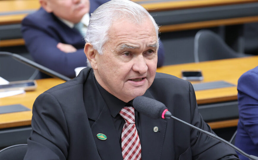 Deputados defendem afastamento imediato de diretor-geral da PF; assista