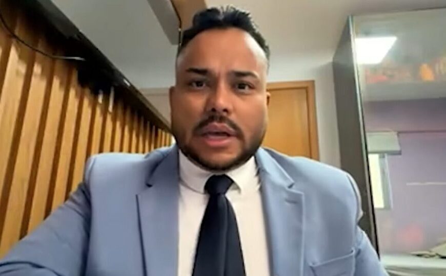 Defesa de Débora do Batom prepara novo pedido para reduzir pena; veja entrevista