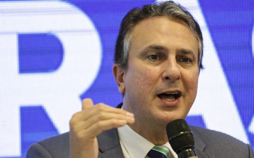 Aliado diz que Lula precisa ter a “humildade” de reconhecer desaprovação do eleitorado