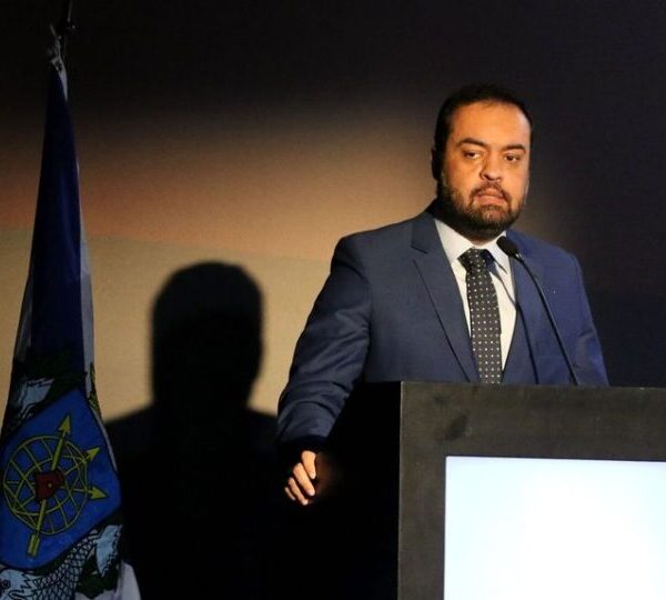 Como luxos bancados por banqueiro derrubaram a candidatura&hellip;