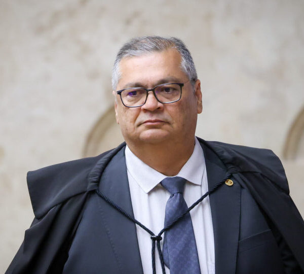 Ministros do STF ameaçam punir responsáveis por novos&hellip;