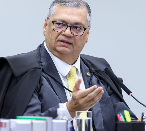 Dino limita arrecadação do governo com taxas da&hellip;