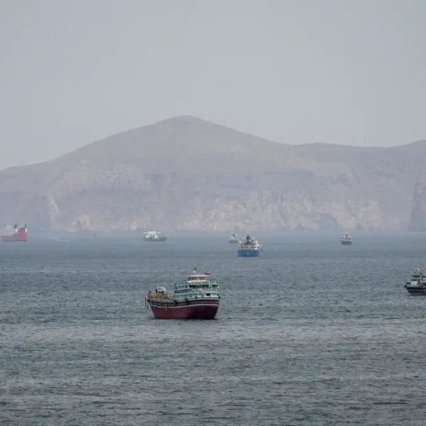 Mísseis atingem navio de guerra dos EUA que&hellip;