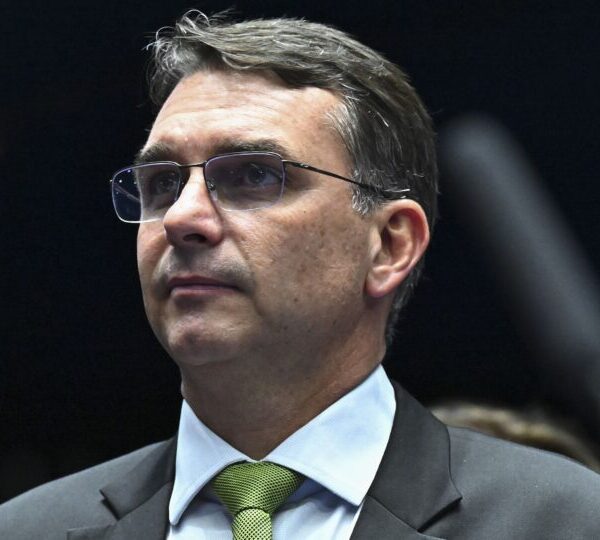 Como um áudio de Flávio Bolsonaro pode virar&hellip;