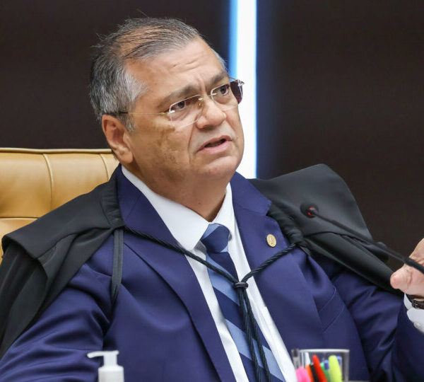 Dino relata ameaça de morte por funcionária de&hellip;