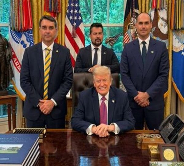 Flávio diz que pediu a Trump classificação de&hellip;