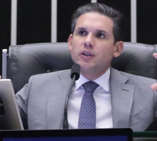 Quem são os políticos que viajaram no jatinho&hellip;