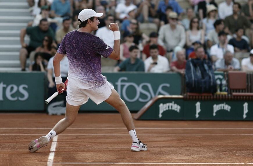 João Fonseca estreia com vitória no torneio de Roland Garros