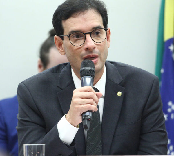 Relator apresenta parecer favorável ao fim da escala&hellip;