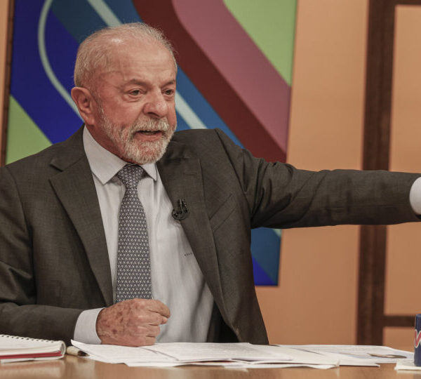 Lula nega censura às big techs e chama&hellip;