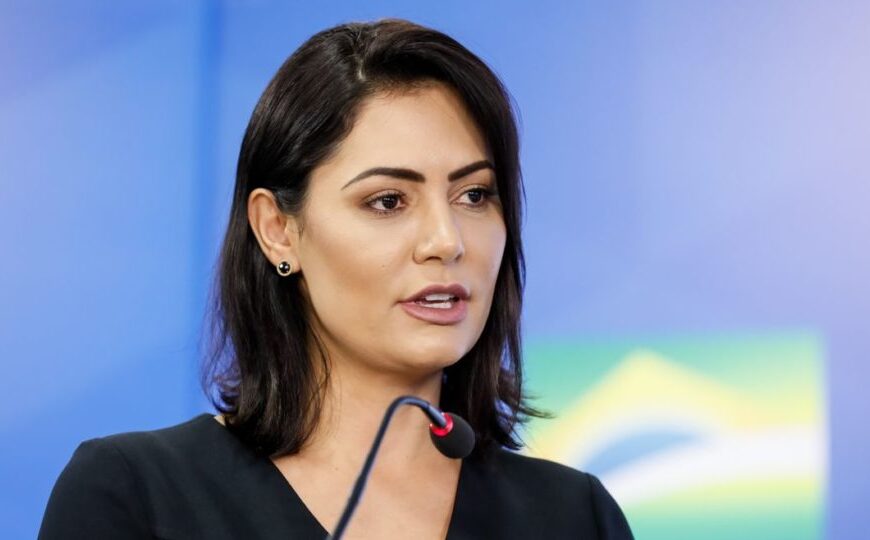 Michelle Bolsonaro adere à campanha em defesa da Ypê