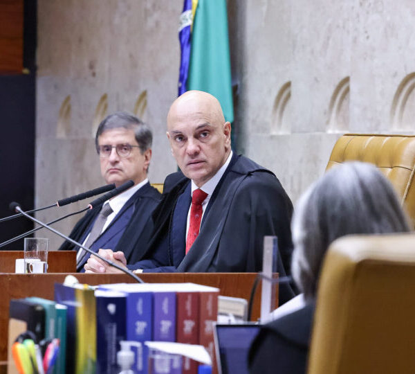 STF valida lei de igualdade salarial entre homens&hellip;