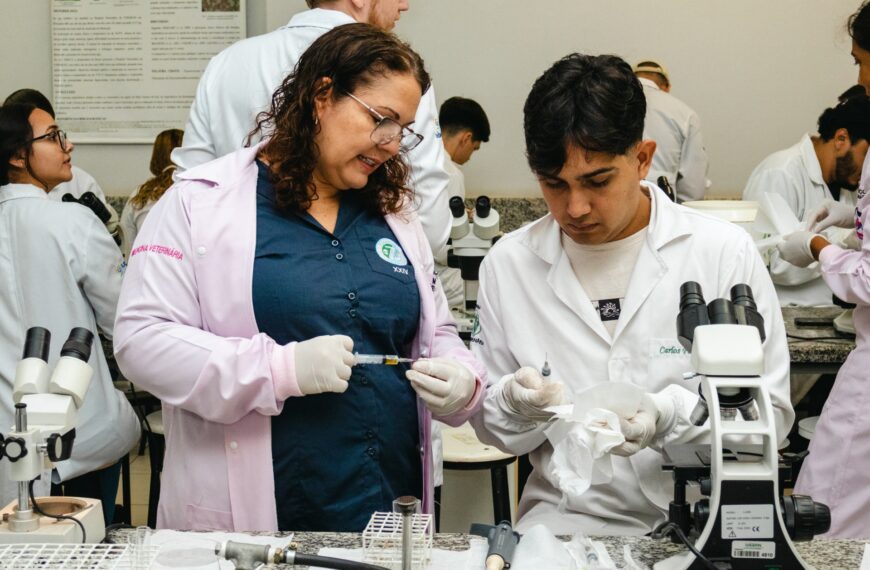 Semana científica reúne especialistas para discutir o futuro da Medicina Veterinária no estado