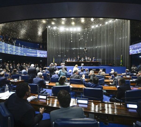 Senado ganha peso na eleição com crise no&hellip;