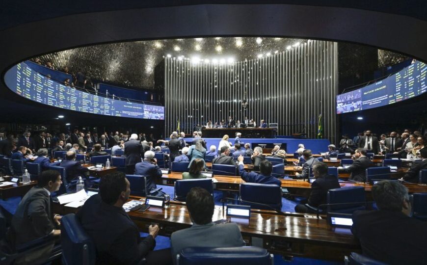 Senado ganha peso na eleição com crise no STF; o que mostram as pesquisas nos principais estados