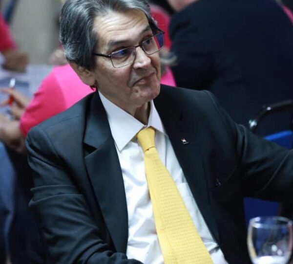 Moraes e Dino votam contra recurso de Roberto&hellip;