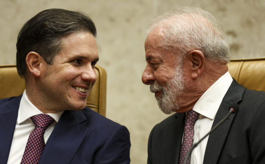 Caso Master ameaça mandato de Hugo Motta, mas rede de proteção pode impedir cassação