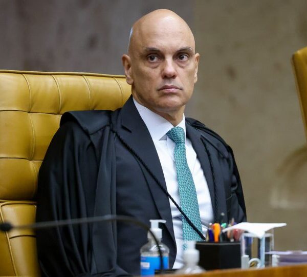 Moraes suspende ação contra deputado mineiro por participação&hellip;