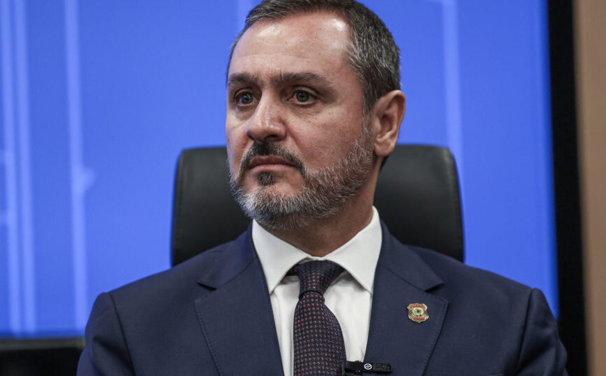 Diretor da PF critica decisão dos EUA sobre PCC e CV e defende prisão de foragidos