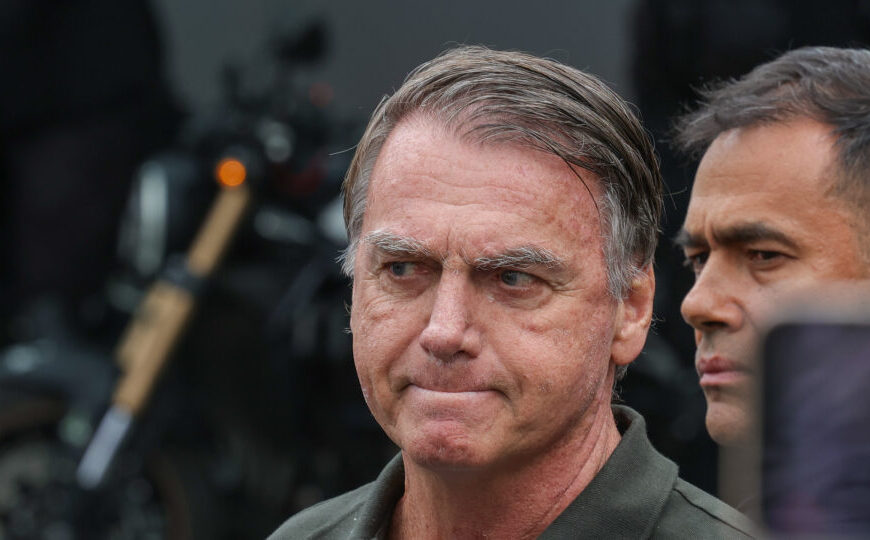 Boletim médico aponta melhora de Bolsonaro às vésperas do fim da domiciliar