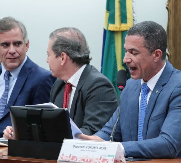 CCJ da Câmara vota redução da maioridade penal&hellip;