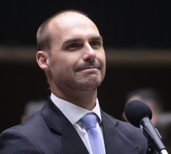 Eduardo diz ter pedido a Trump volta de&hellip;
