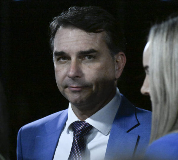PF conclui que Flávio Bolsonaro cometeu crime calúnia&hellip;