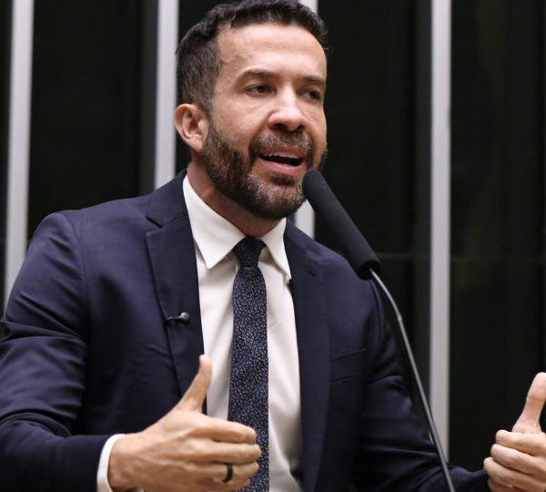 Comitiva de aliados de Lula vai aos EUA&hellip;