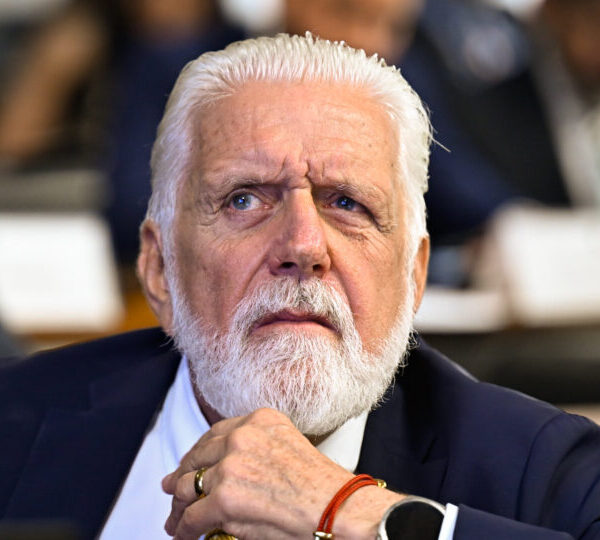 Jaques Wagner critica foto de dinheiro apreendido e&hellip;