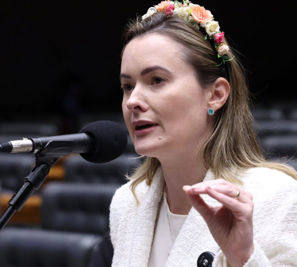 Câmara aprova urgência de projeto que suspende demarcação&hellip;