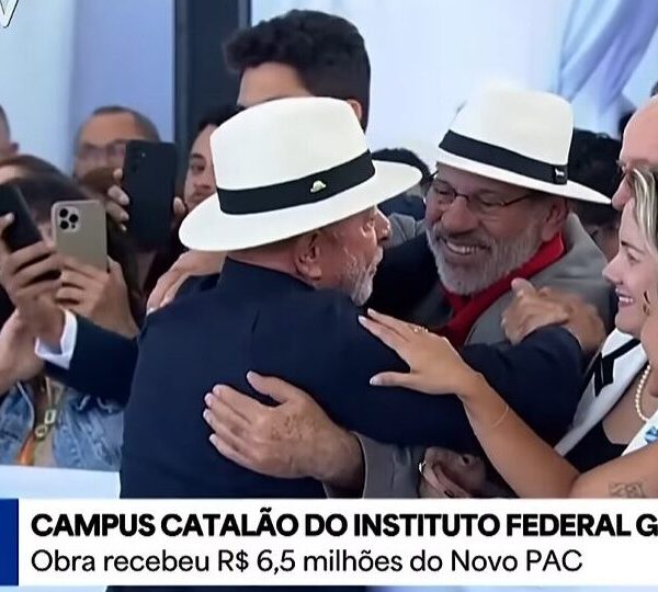 Delúbio Soares é reconhecido por Lula e recebe&hellip;