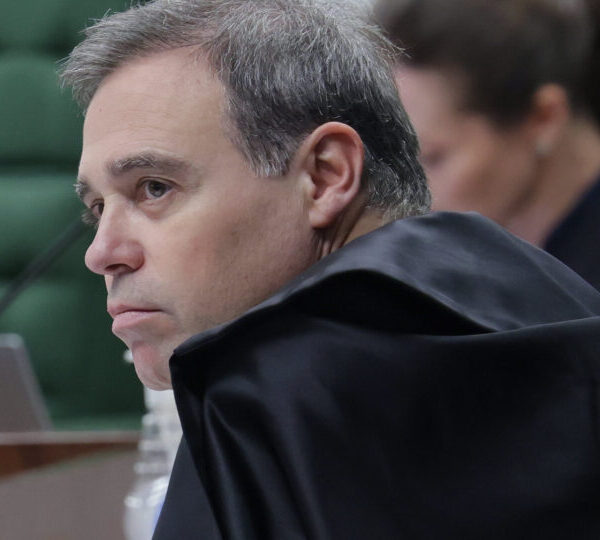 Mendonça volta a impor sigilo em investigação sobre&hellip;
