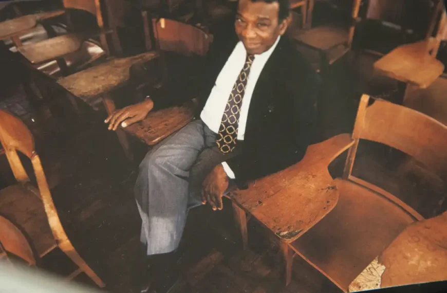 Acervo da USP revela novas faces do pensador negro Milton Santos