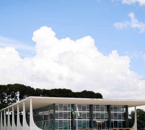Por que a associação de prefeitos quer derrubar&hellip;