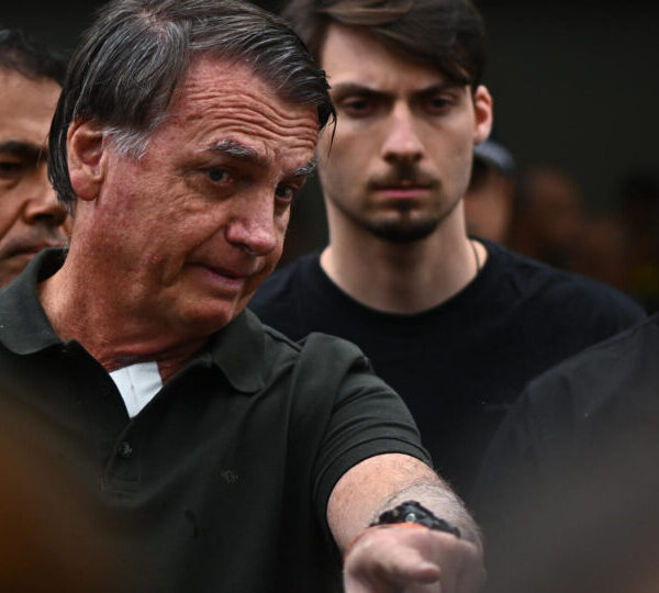 Armas de Bolsonaro estão no Exército, diz defesa&hellip;