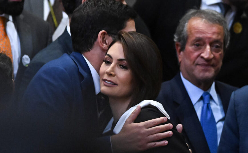Kassab acena a Michelle Bolsonaro e diz que ex-primeira-dama seria “muito bem acolhida” no PSD