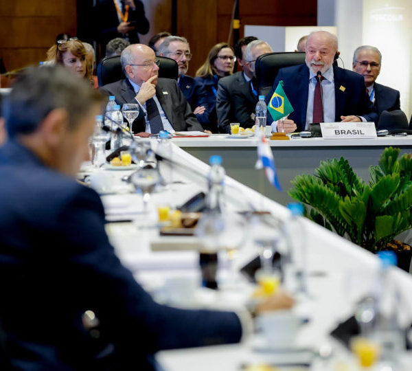 Lula usa cúpula do Mercosul como palanque eleitoral&hellip;