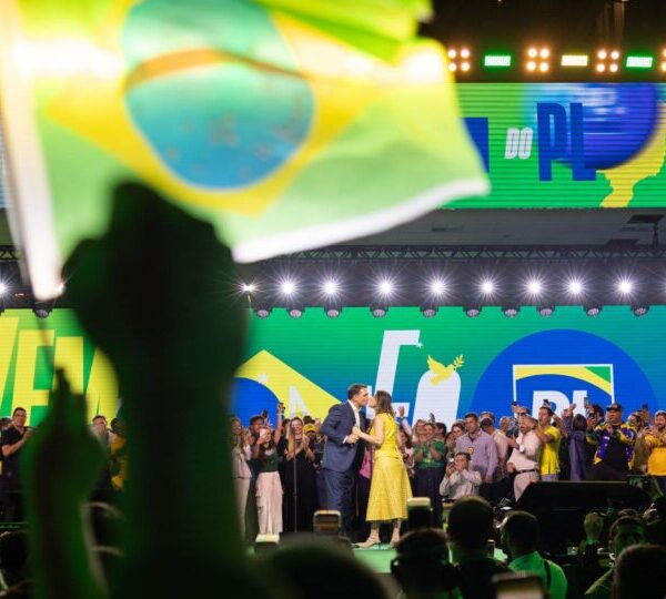 Com vídeo de Michelle, PL aposta em protagonismo&hellip;