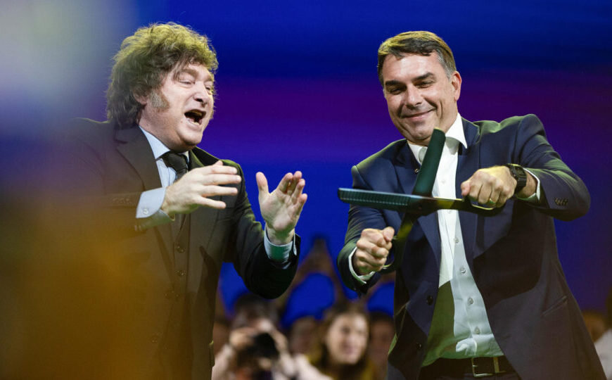 Lançamento de Flávio a presidente tem apoio de Milei, união de Bolsonaros e direita fortalecida