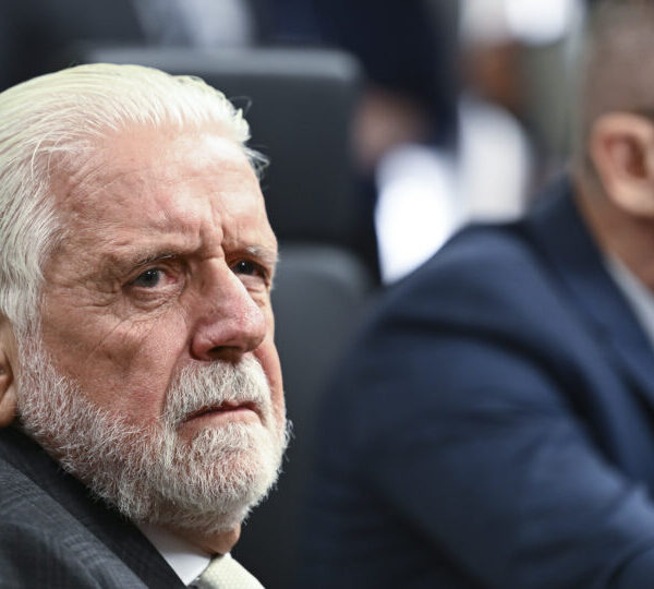 PF identifica 74 ligações entre Jaques Wagner e&hellip;