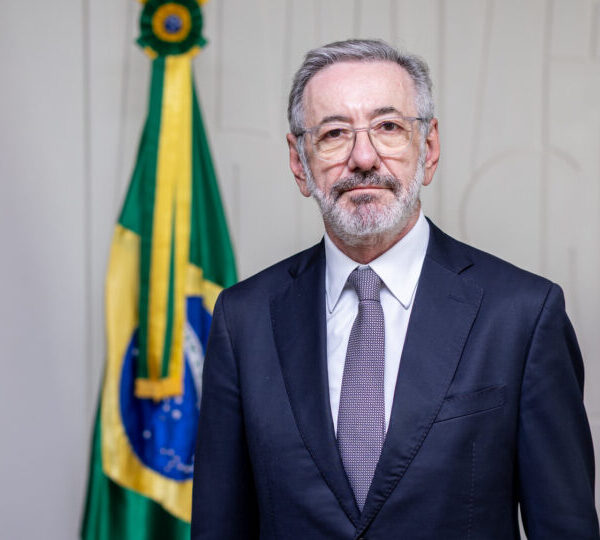 Ministros confirmam dupla taxação dos EUA de 37,5%&hellip;