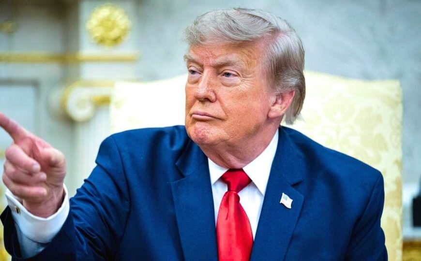 Trump alega censura do STF e mantém emergência nacional sobre Brasil