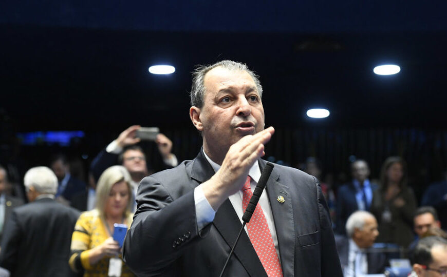 Relator do fim da escala 6×1 no Senado diz que votar contra a proposta seria “suicídio”