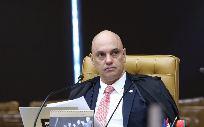 Moraes defende regulamentação de jornalismo e volta do diploma obrigatório