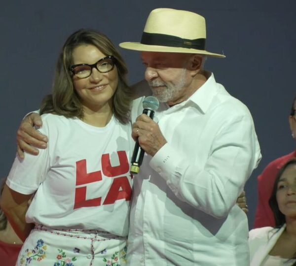 Lula comete gafe e confunde esposas: “Perdi a&hellip;