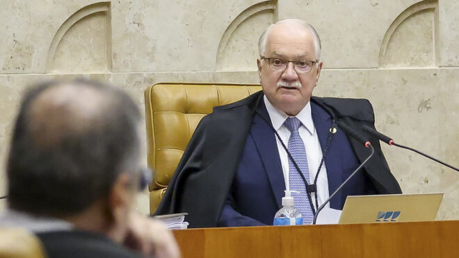 Edson Fachin propõe revisão coletiva de atos de Moraes contra jornalista