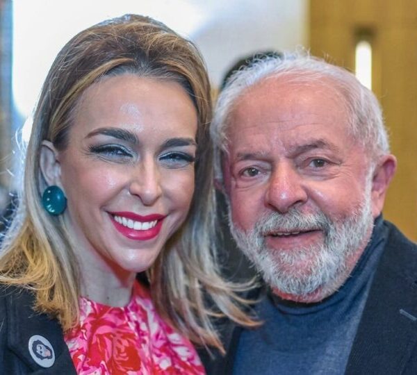 Lula tenta minimizar desgaste após fotos com lobista&hellip;